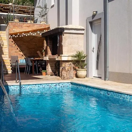 Slavena Apartment Trogir